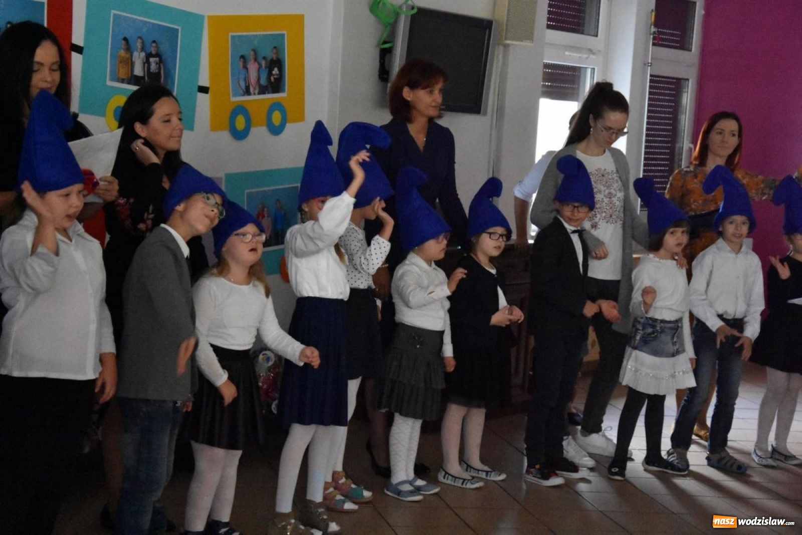 Zdjęcie w galerii na portalu naszwodzislaw.com: Pierwszaki z ZPSWR uroczyście ślubowały wiadomości z regionu