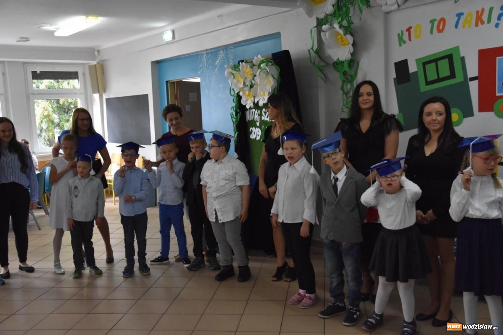 Zdjęcie w galerii na portalu naszwodzislaw.com: Pierwszaki z ZPSWR uroczyście ślubowały wiadomości z regionu