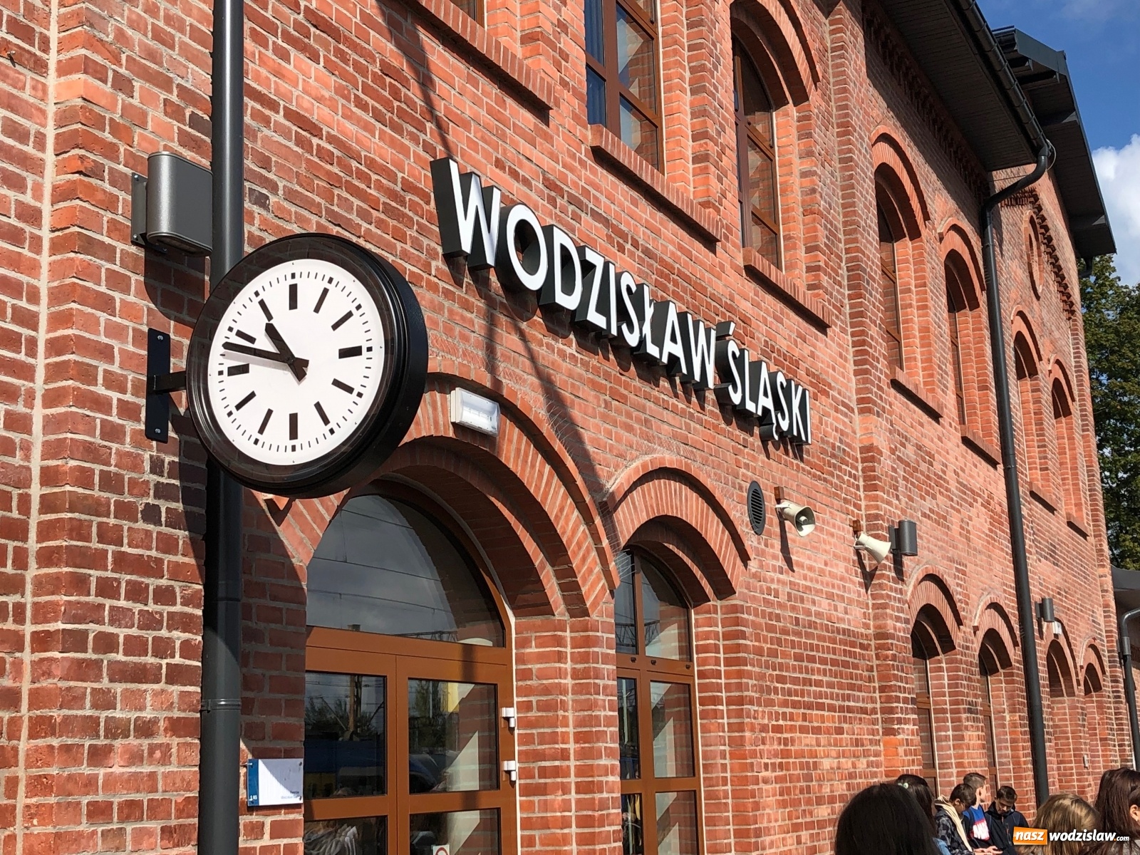 Zdjęcie w galerii na portalu naszwodzislaw.com: Integracja i rozwój. Odpowiedź wodzisławskiego Ekonomika na potrzeby młodzieży wiadomości z regionu