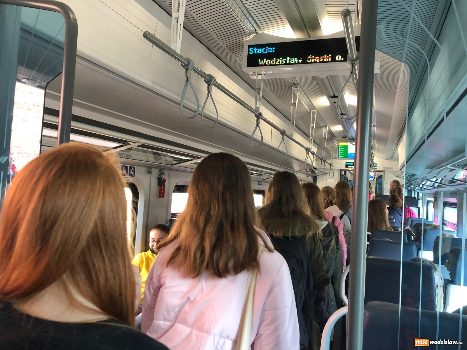 Zdjęcie w galerii na portalu naszwodzislaw.com: Integracja i rozwój. Odpowiedź wodzisławskiego Ekonomika na potrzeby młodzieży wiadomości z regionu