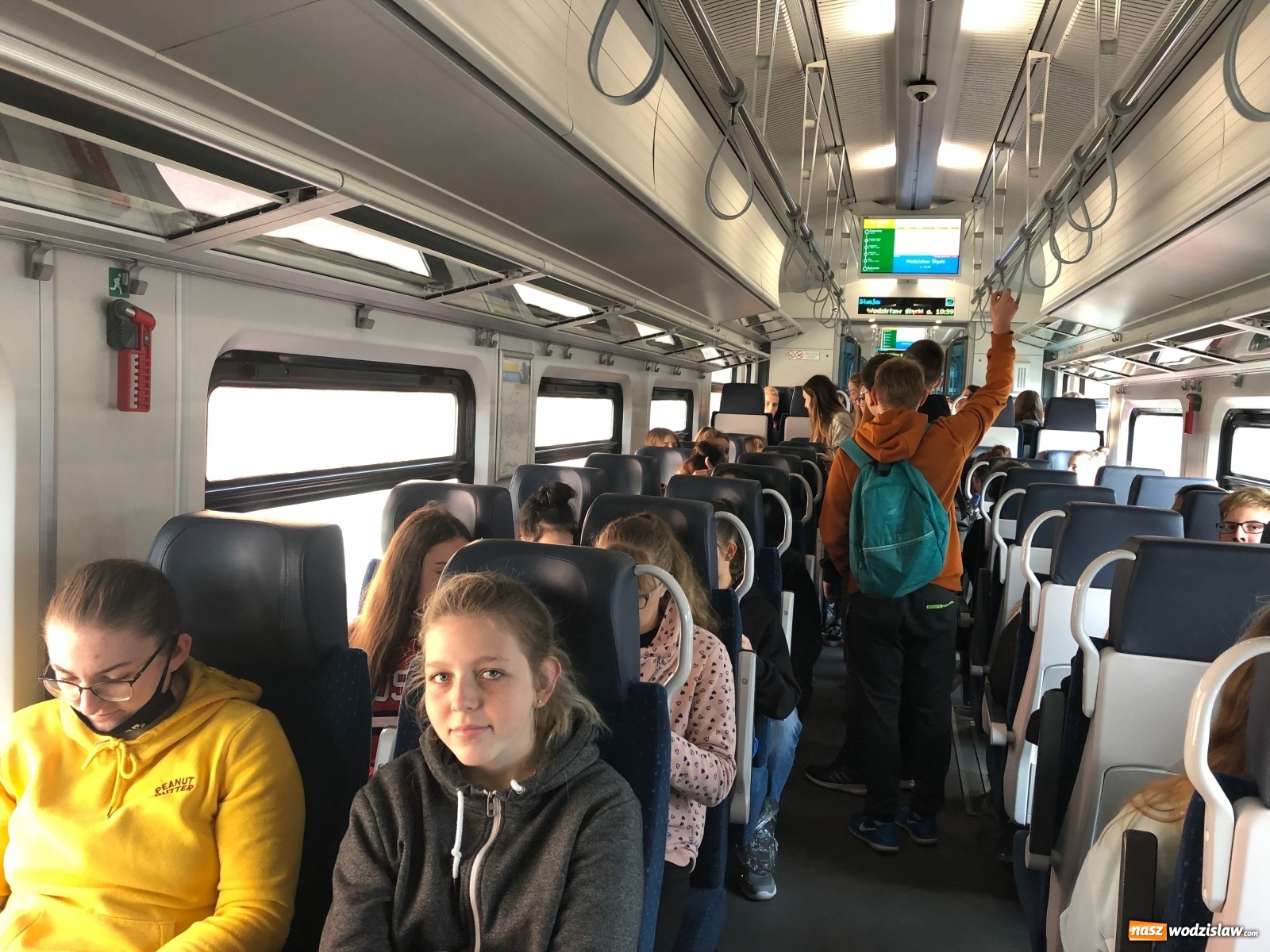 Zdjęcie w galerii na portalu naszwodzislaw.com: Integracja i rozwój. Odpowiedź wodzisławskiego Ekonomika na potrzeby młodzieży wiadomości z regionu