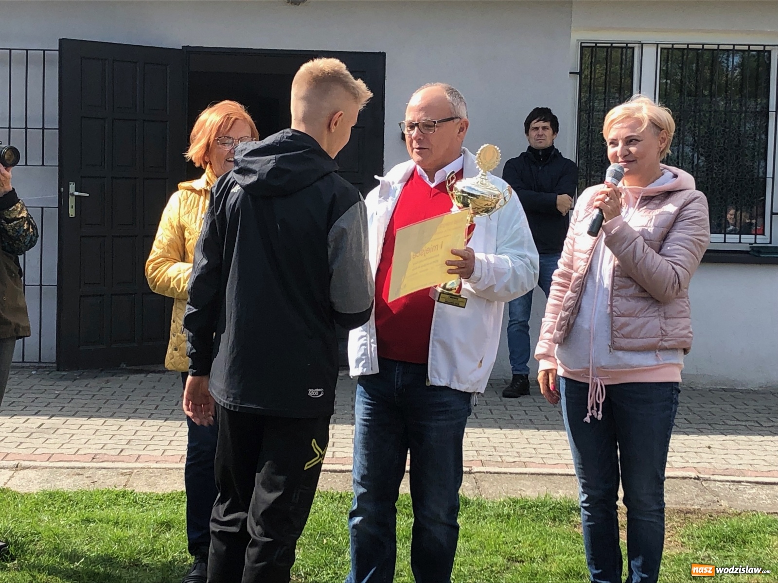 Zdjęcie w galerii na portalu naszwodzislaw.com: Integracja i rozwój. Odpowiedź wodzisławskiego Ekonomika na potrzeby młodzieży wiadomości z regionu