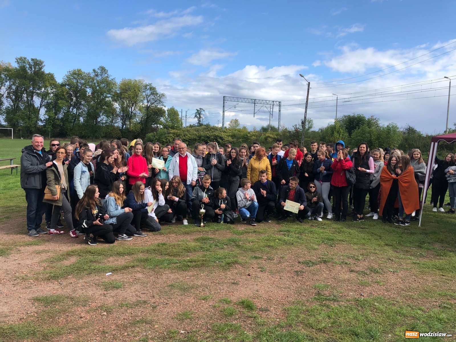 Zdjęcie w galerii na portalu naszwodzislaw.com: Integracja i rozwój. Odpowiedź wodzisławskiego Ekonomika na potrzeby młodzieży wiadomości z regionu