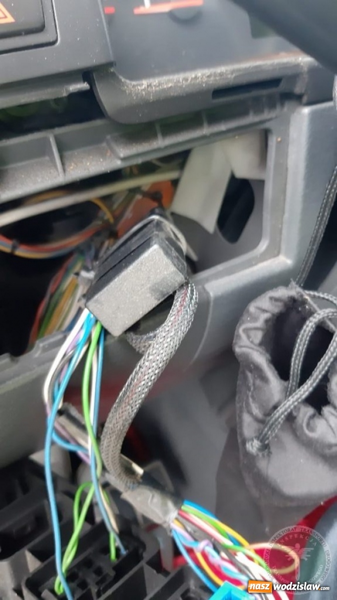 Zdjęcie w galerii na portalu naszwodzislaw.com: Tak oszukują kierowcy. Kolejne emulatory AdBlue wykryte  wiadomości z regionu