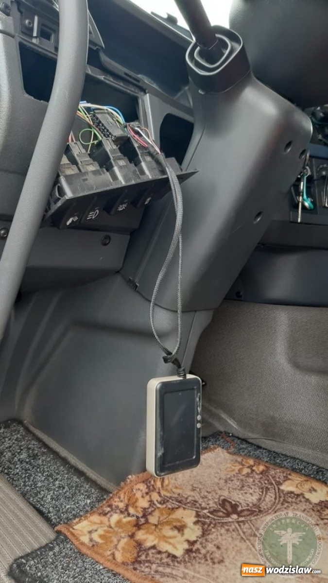 Zdjęcie w galerii na portalu naszwodzislaw.com: Tak oszukują kierowcy. Kolejne emulatory AdBlue wykryte  wiadomości z regionu