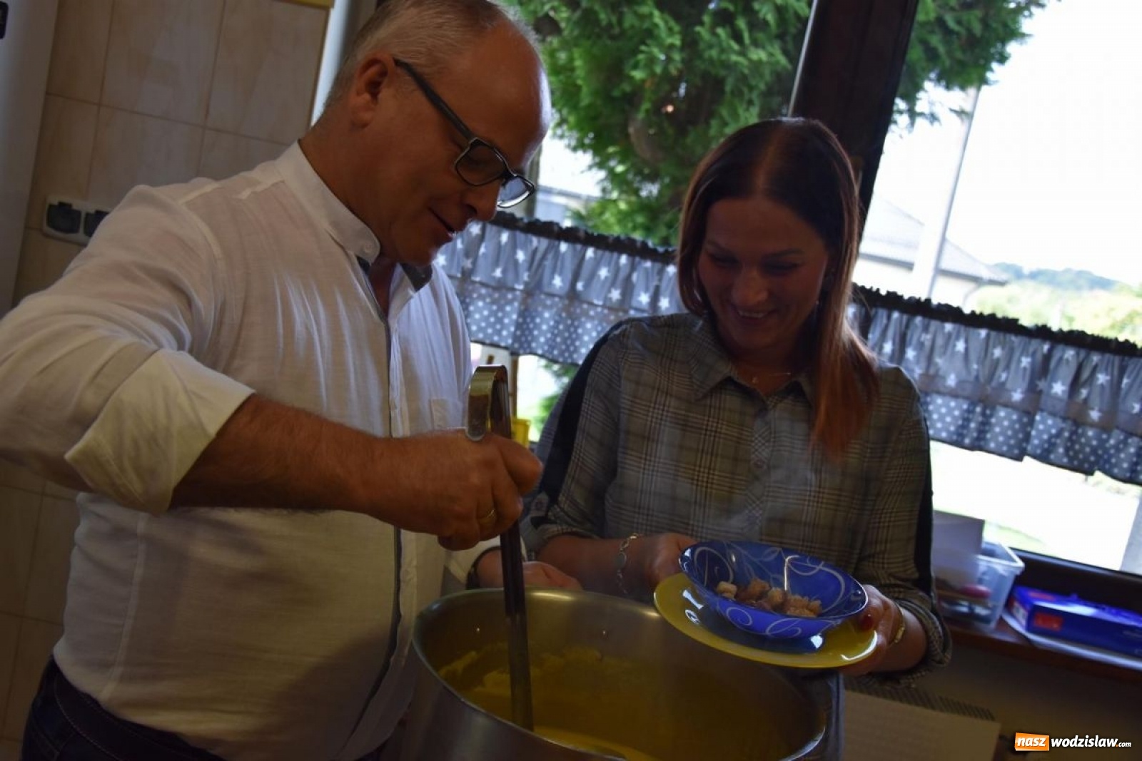 Zdjęcie w galerii na portalu naszwodzislaw.com: Baniobicie w Perle, czyli starcie starosty ze złotem jesieni [FOTO] wiadomości z regionu