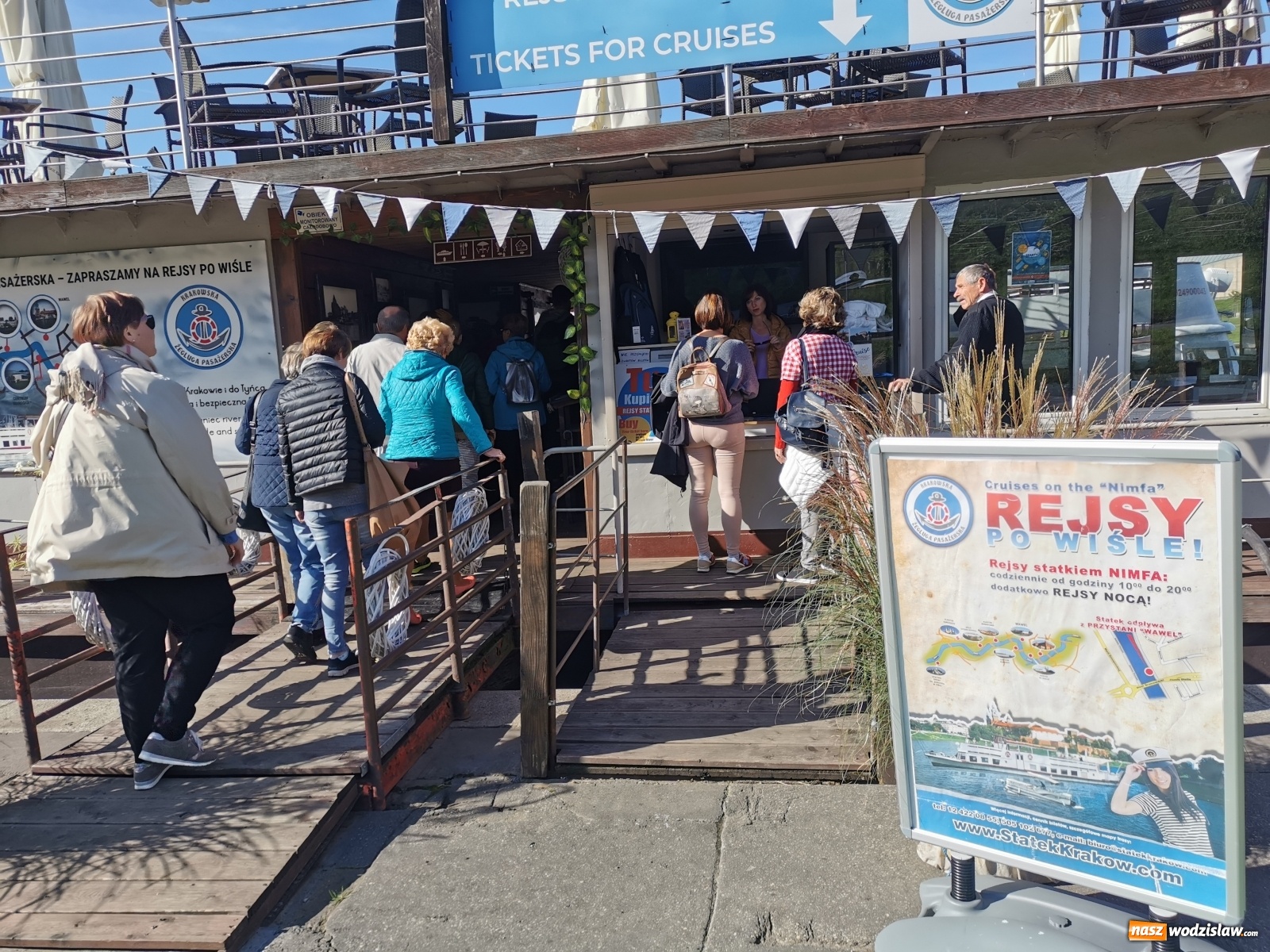 Zdjęcie w galerii na portalu naszwodzislaw.com: Uczestnicy projektu Oaza aktywności na wycieczce w Krakowie wiadomości z regionu