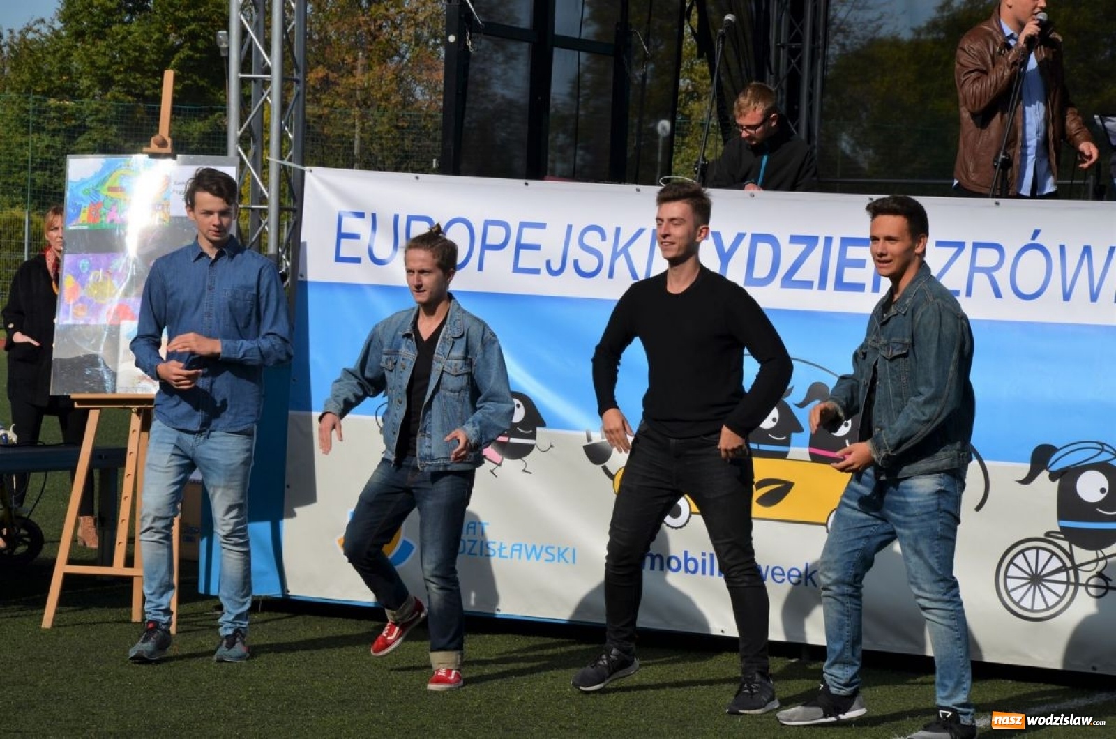 Zdjęcie w galerii na portalu naszwodzislaw.com: Młodzież bawiła się na pikniku [FOTO] wiadomości z regionu