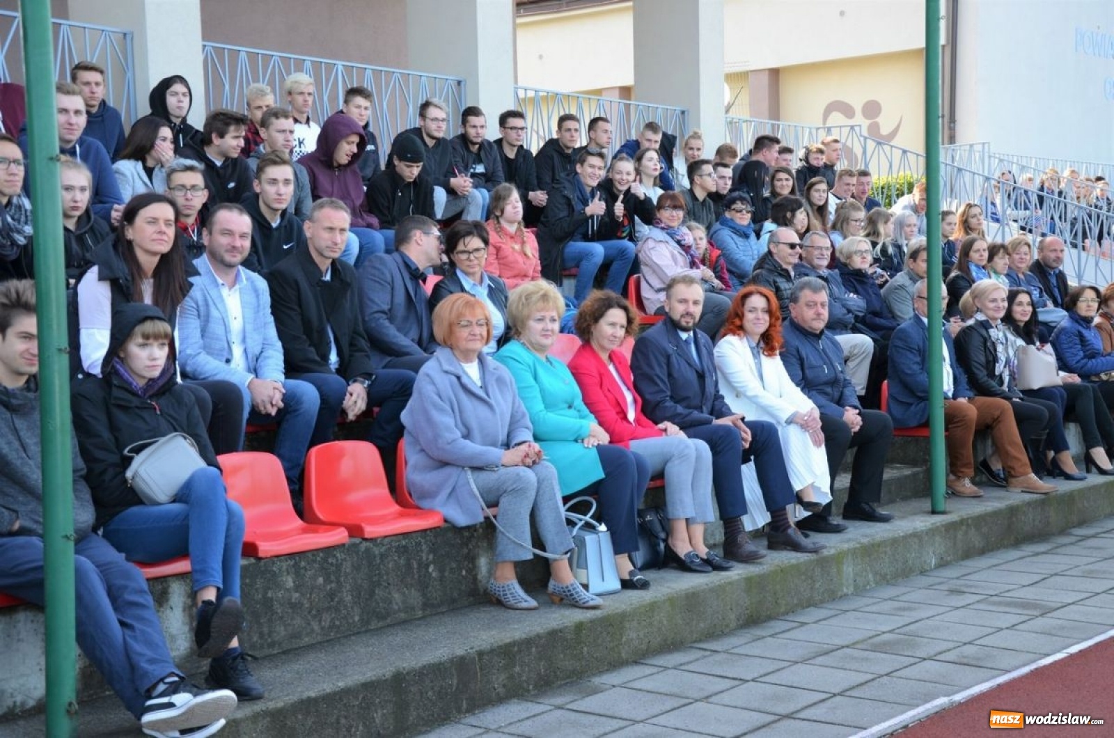 Zdjęcie w galerii na portalu naszwodzislaw.com: Młodzież bawiła się na pikniku [FOTO] wiadomości z regionu