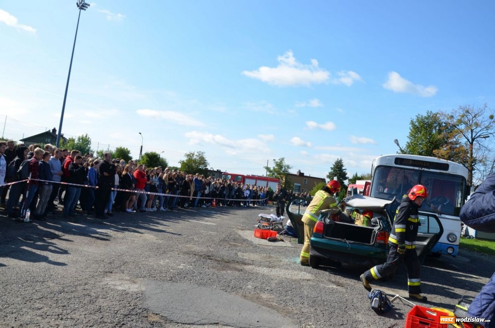 Zdjęcie w galerii na portalu naszwodzislaw.com: Młodzież bawiła się na pikniku [FOTO] wiadomości z regionu