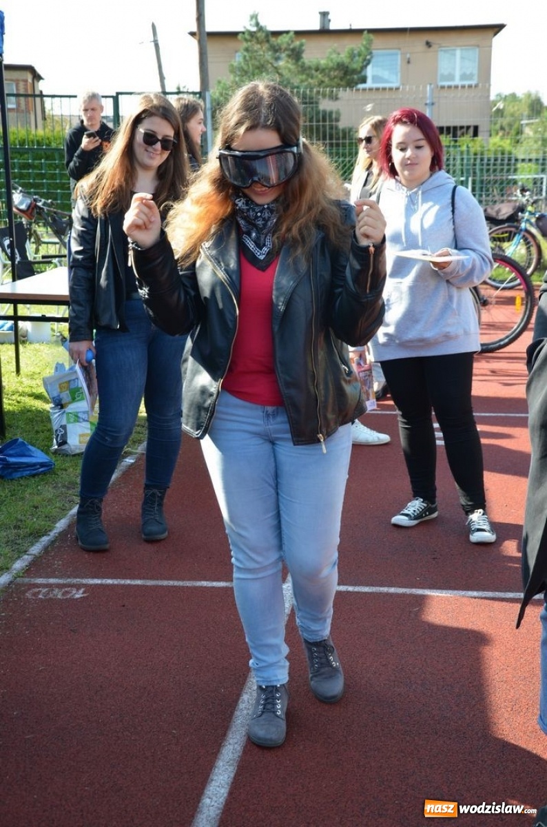 Zdjęcie w galerii na portalu naszwodzislaw.com: Młodzież bawiła się na pikniku [FOTO] wiadomości z regionu