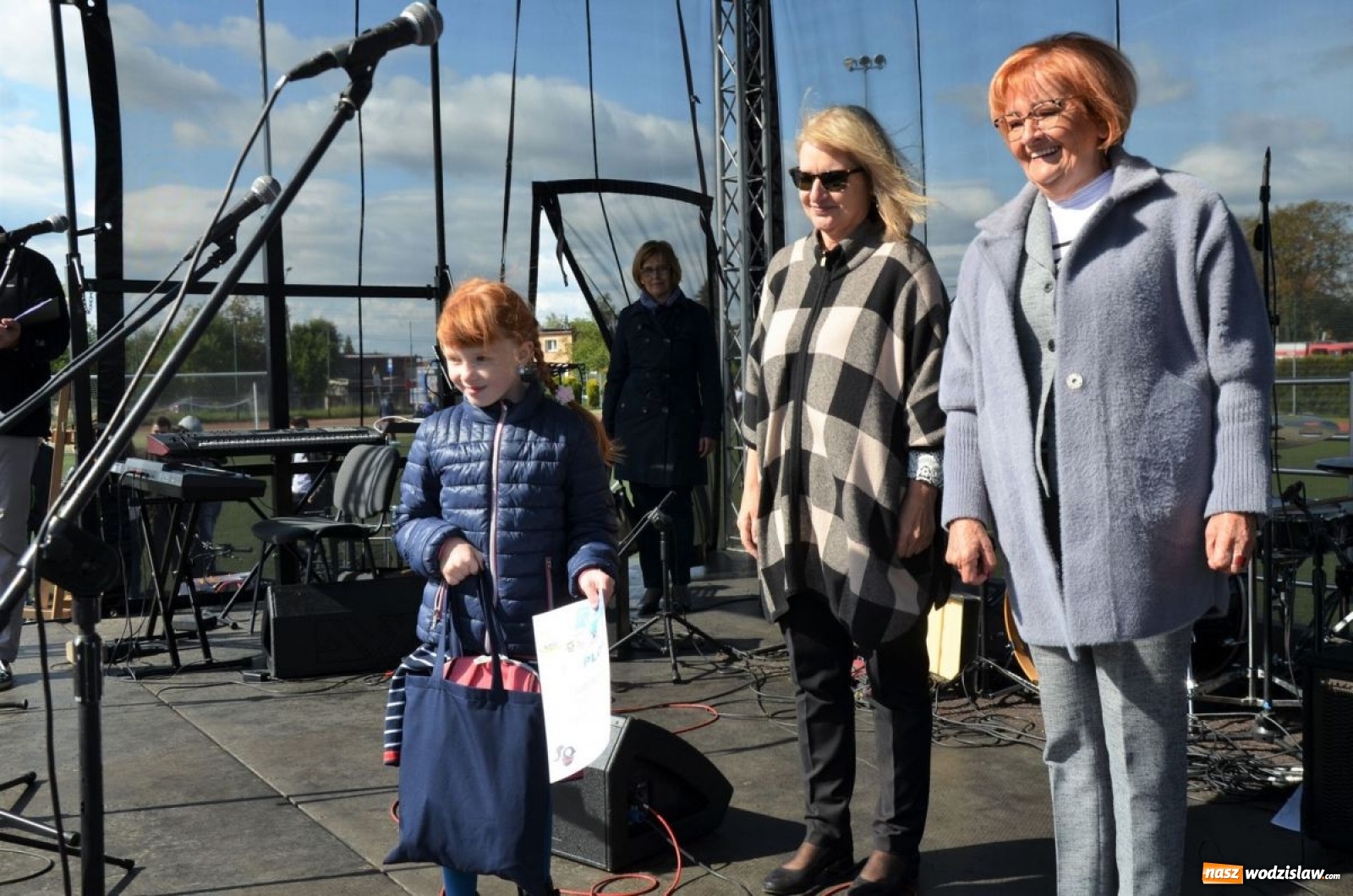 Zdjęcie w galerii na portalu naszwodzislaw.com: Młodzież bawiła się na pikniku [FOTO] wiadomości z regionu