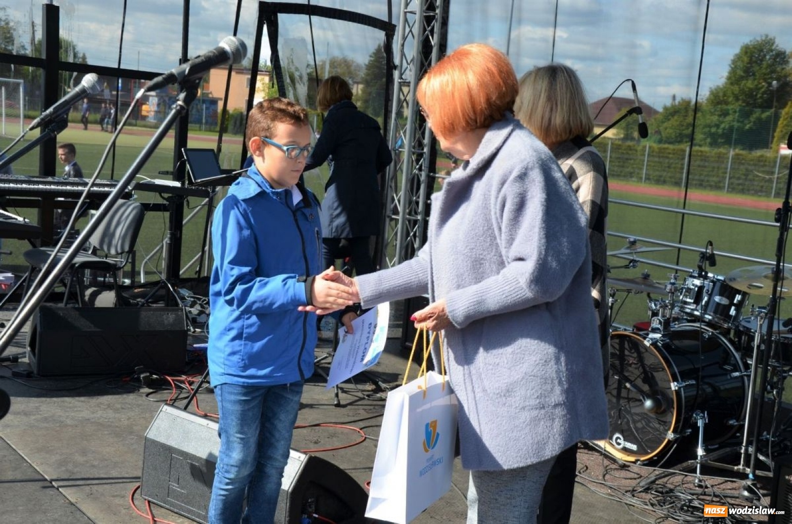 Zdjęcie w galerii na portalu naszwodzislaw.com: Młodzież bawiła się na pikniku [FOTO] wiadomości z regionu