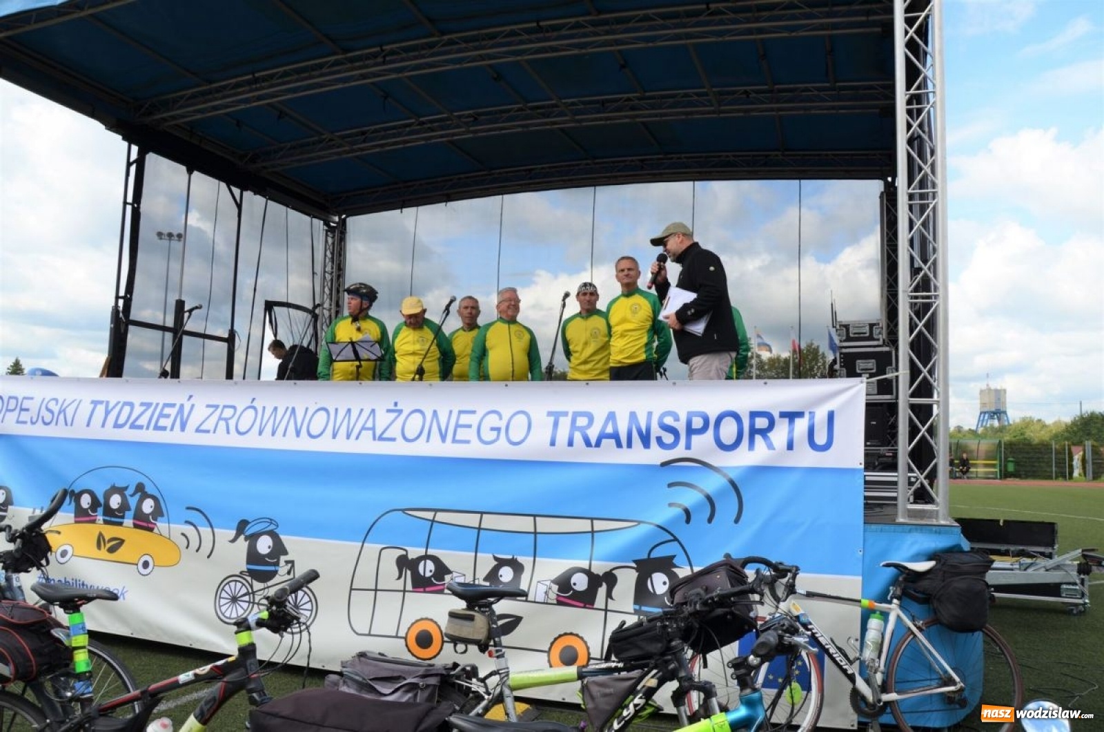 Zdjęcie w galerii na portalu naszwodzislaw.com: Młodzież bawiła się na pikniku [FOTO] wiadomości z regionu