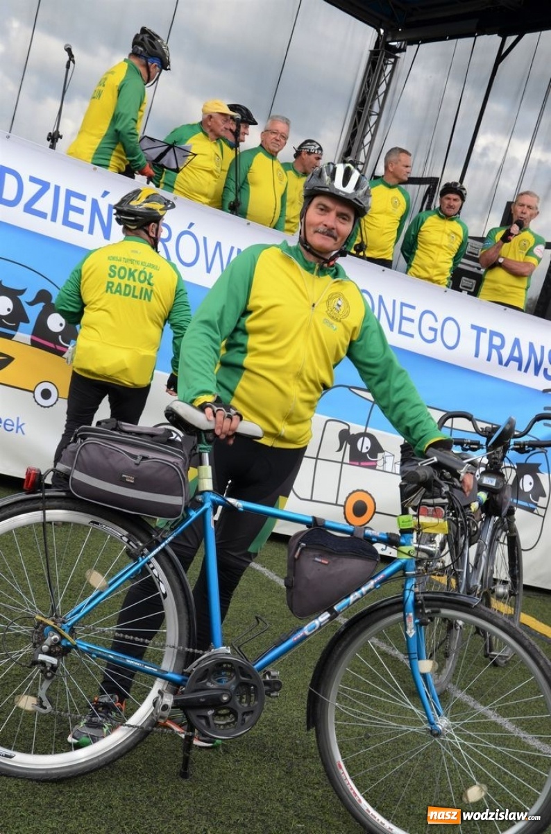 Zdjęcie w galerii na portalu naszwodzislaw.com: Młodzież bawiła się na pikniku [FOTO] wiadomości z regionu