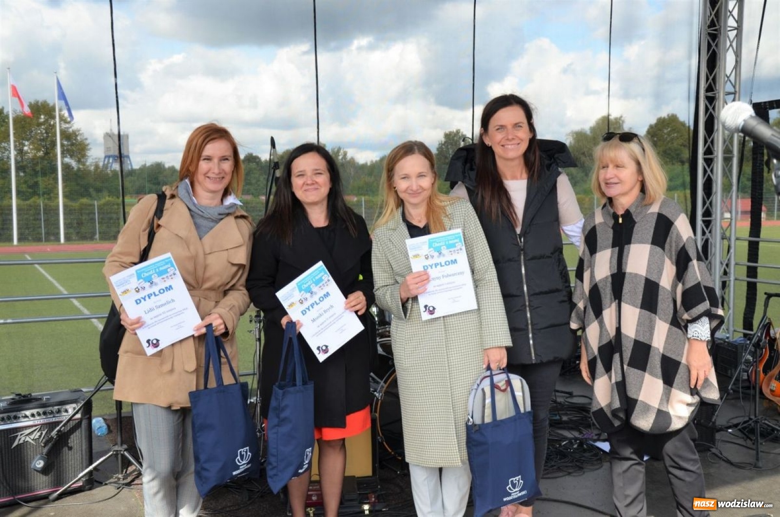 Zdjęcie w galerii na portalu naszwodzislaw.com: Młodzież bawiła się na pikniku [FOTO] wiadomości z regionu