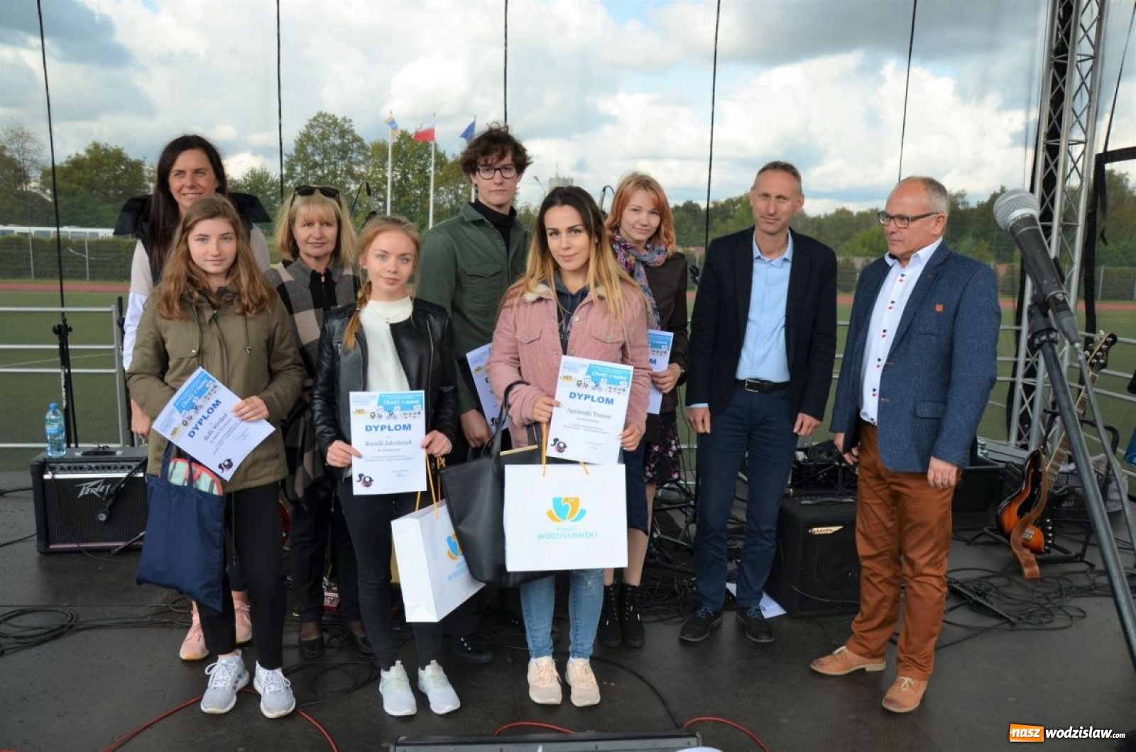 Zdjęcie w galerii na portalu naszwodzislaw.com: Młodzież bawiła się na pikniku [FOTO] wiadomości z regionu