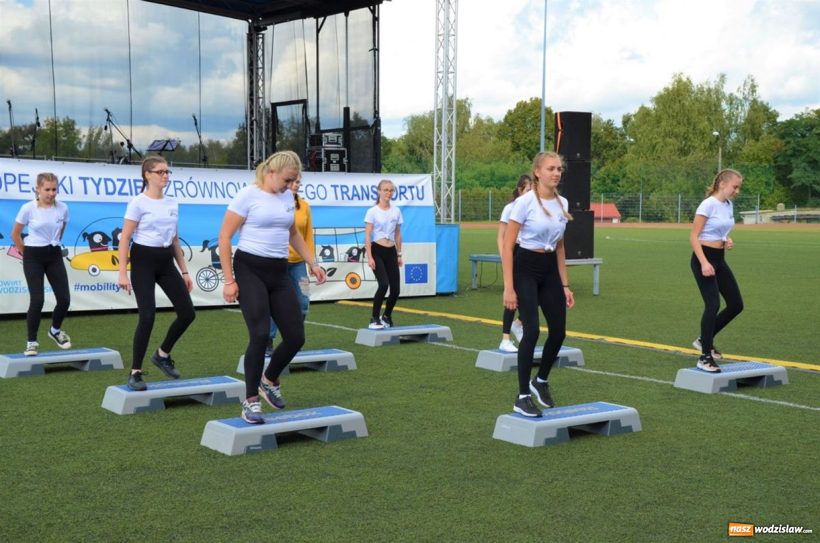 Zdjęcie w galerii na portalu naszwodzislaw.com: Młodzież bawiła się na pikniku [FOTO] wiadomości z regionu