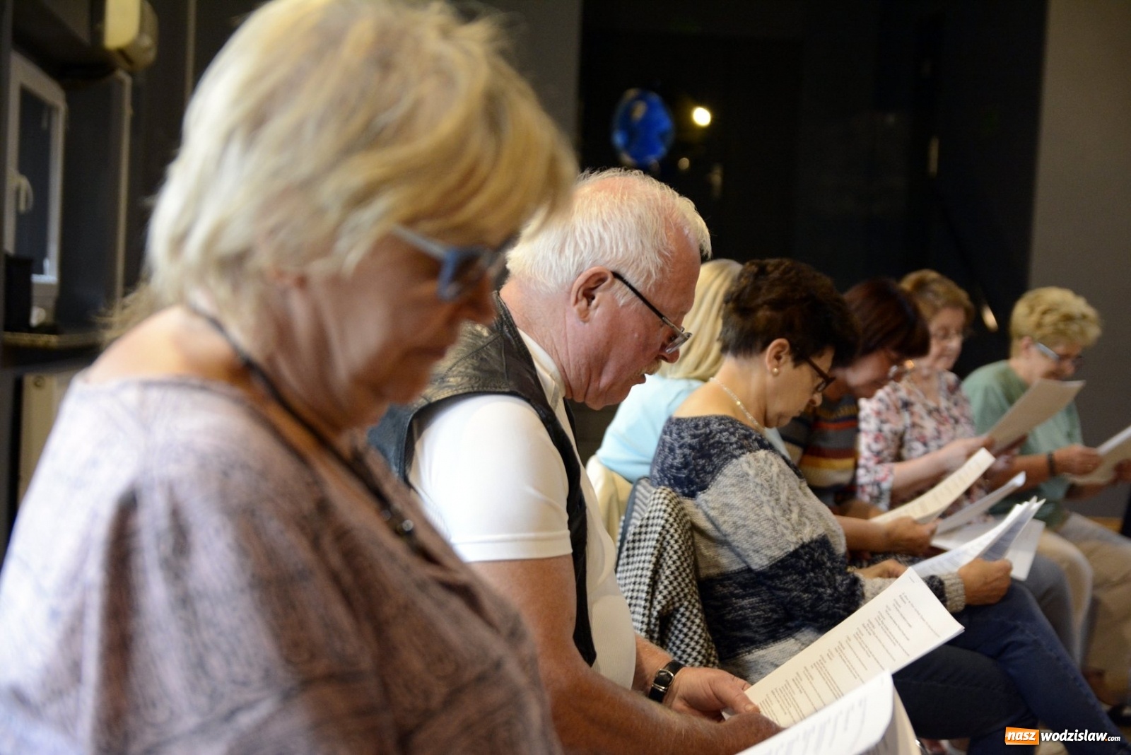 Zdjęcie w galerii na portalu naszwodzislaw.com: W WCK ćwiczyli wyrażanie uczuć wiadomości z regionu