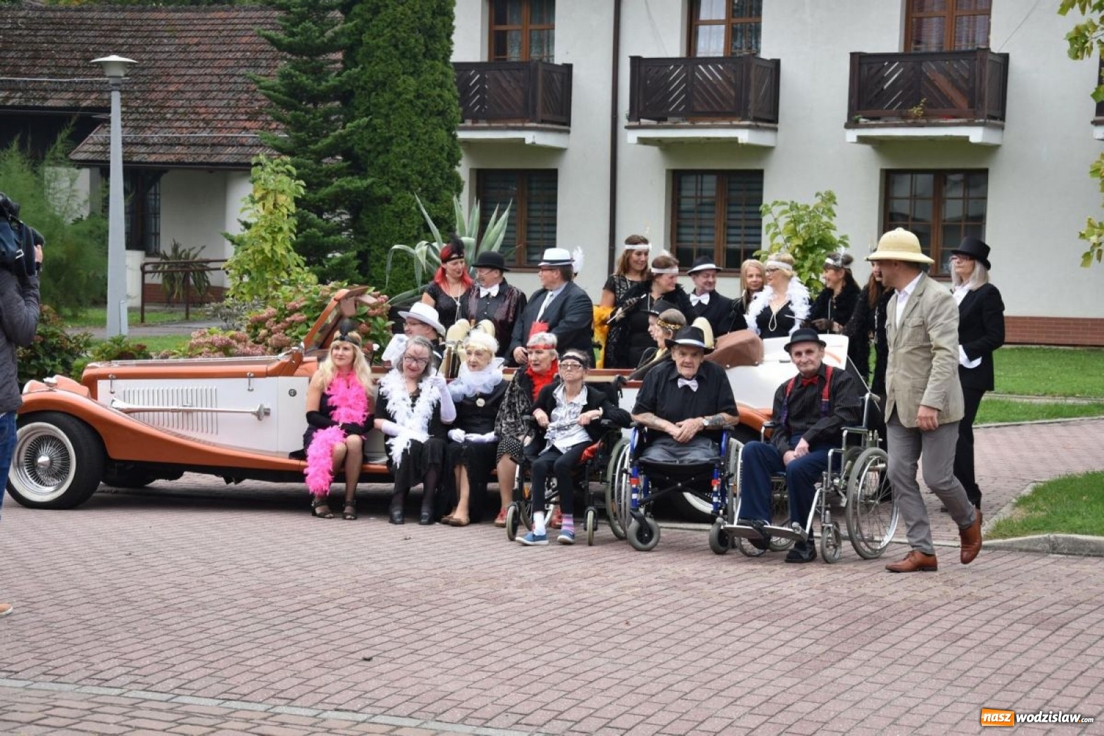 Zdjęcie w galerii na portalu naszwodzislaw.com: W Gorzycach powitano jesień w stylu retro [FOTO] wiadomości z regionu