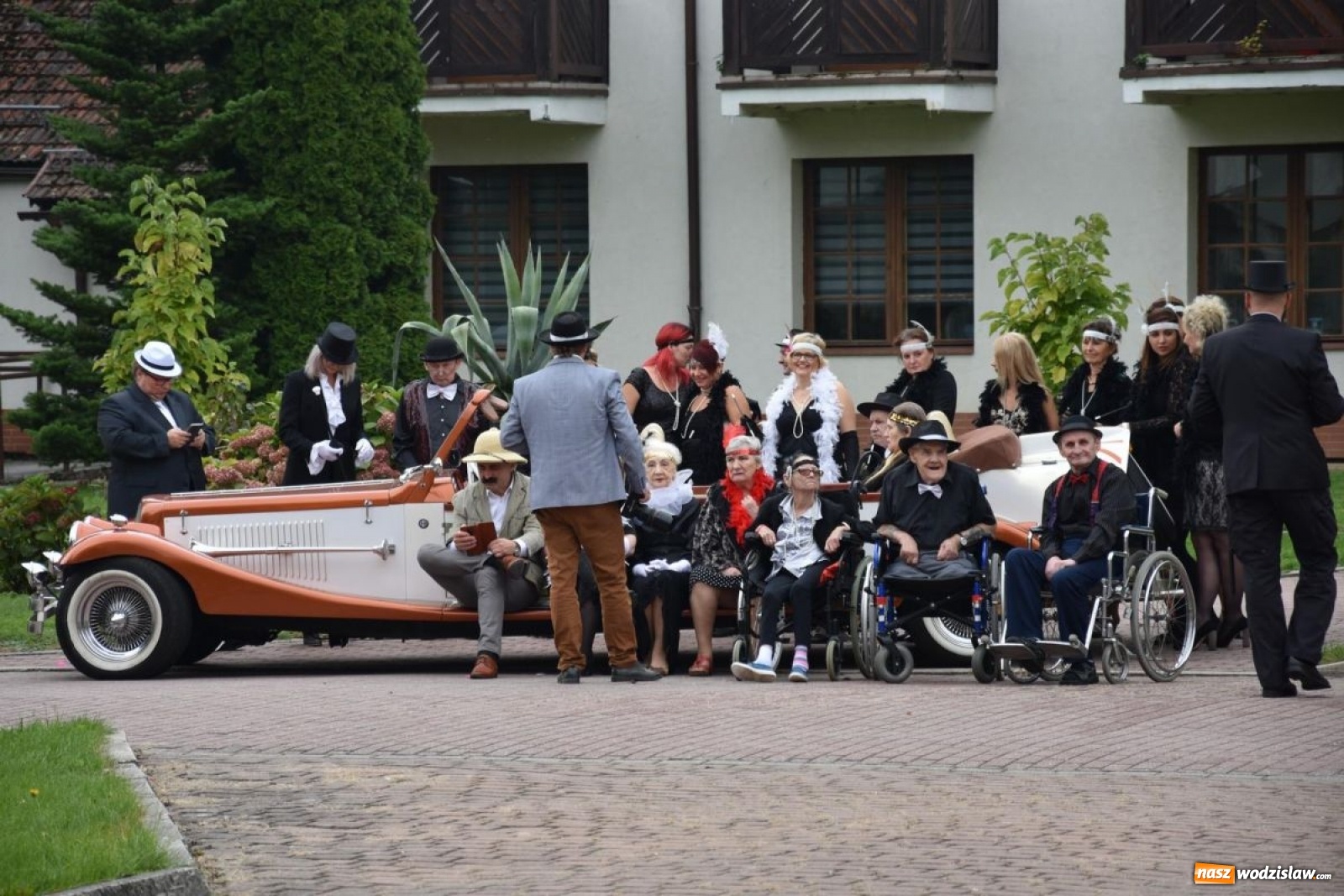 Zdjęcie w galerii na portalu naszwodzislaw.com: W Gorzycach powitano jesień w stylu retro [FOTO] wiadomości z regionu