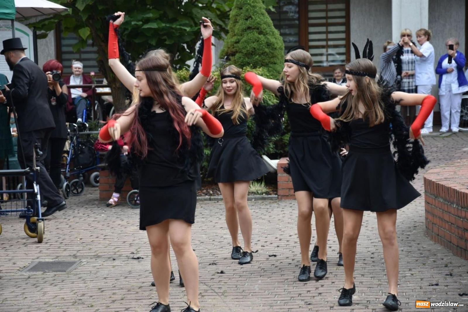 Zdjęcie w galerii na portalu naszwodzislaw.com: W Gorzycach powitano jesień w stylu retro [FOTO] wiadomości z regionu
