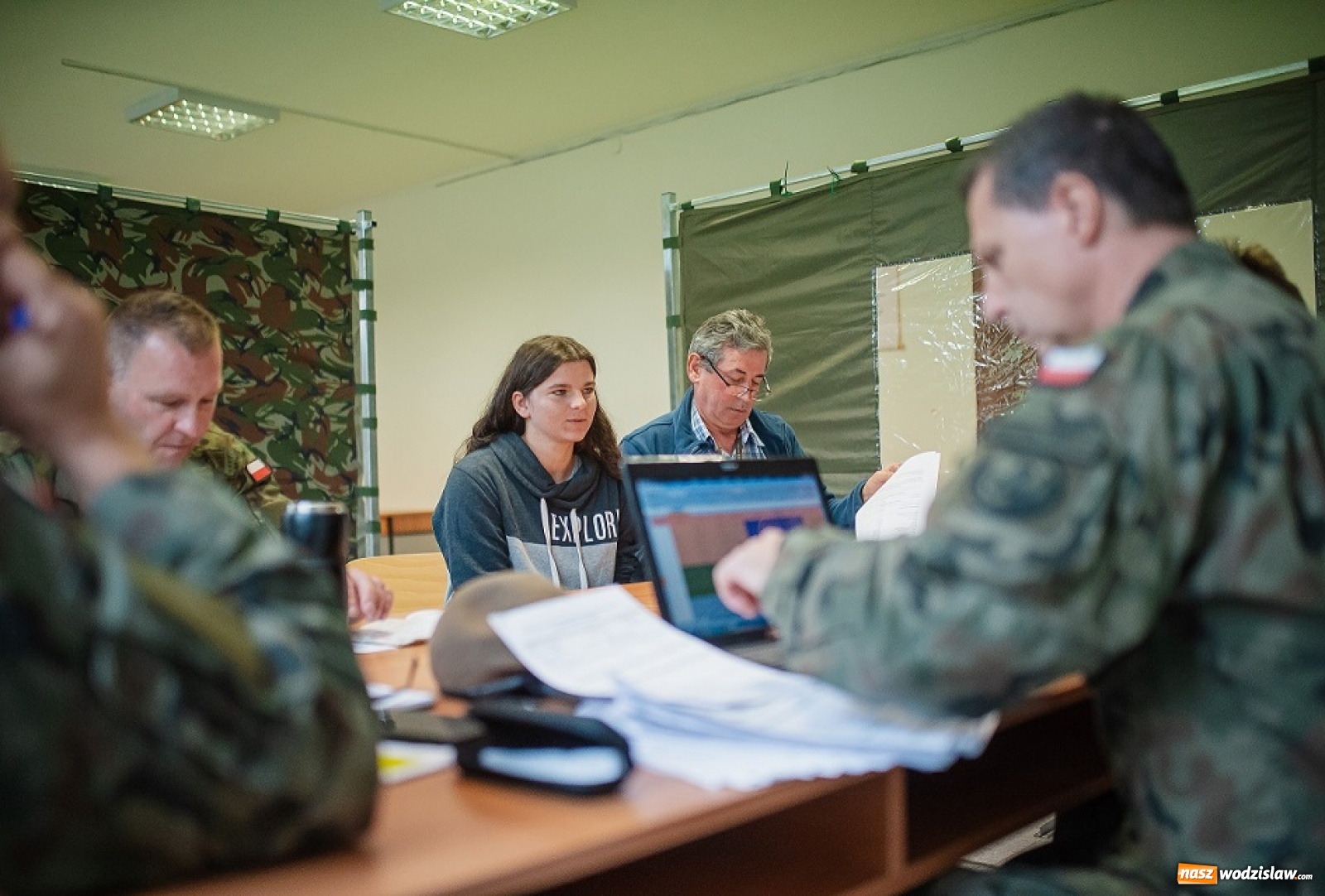 Zdjęcie w galerii na portalu naszwodzislaw.com: Kandydaci do nowego batalionu terytorialsów po zapoznaniu w Cieszynie wiadomości z regionu