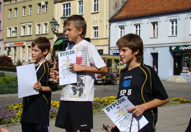 Zdjęcie w galerii na portalu naszwodzislaw.com: Znamy zwycięzców biegu ulicznego wiadomości z regionu