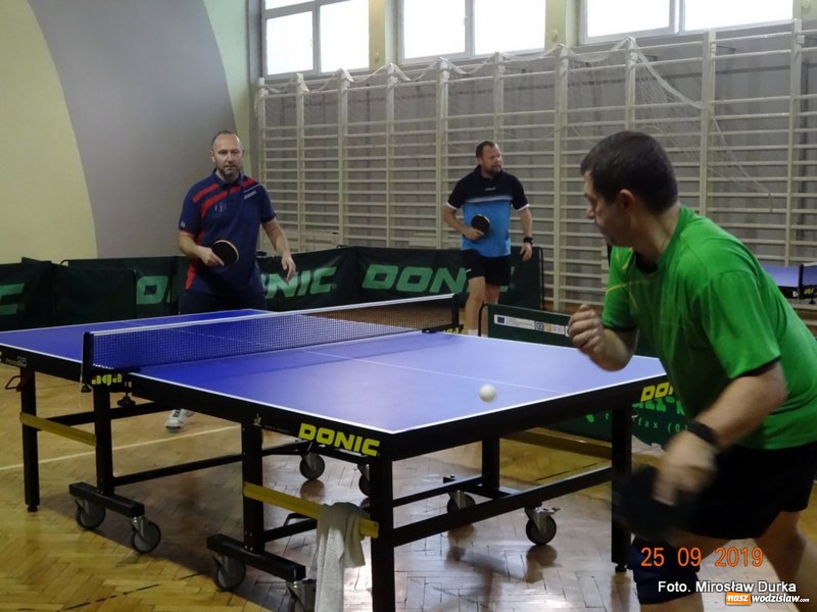 Zdjęcie w galerii na portalu naszwodzislaw.com: Tenis stołowy. Kuźniański Tajfun niestraszny Relaksowi [FOTO] wiadomości z regionu