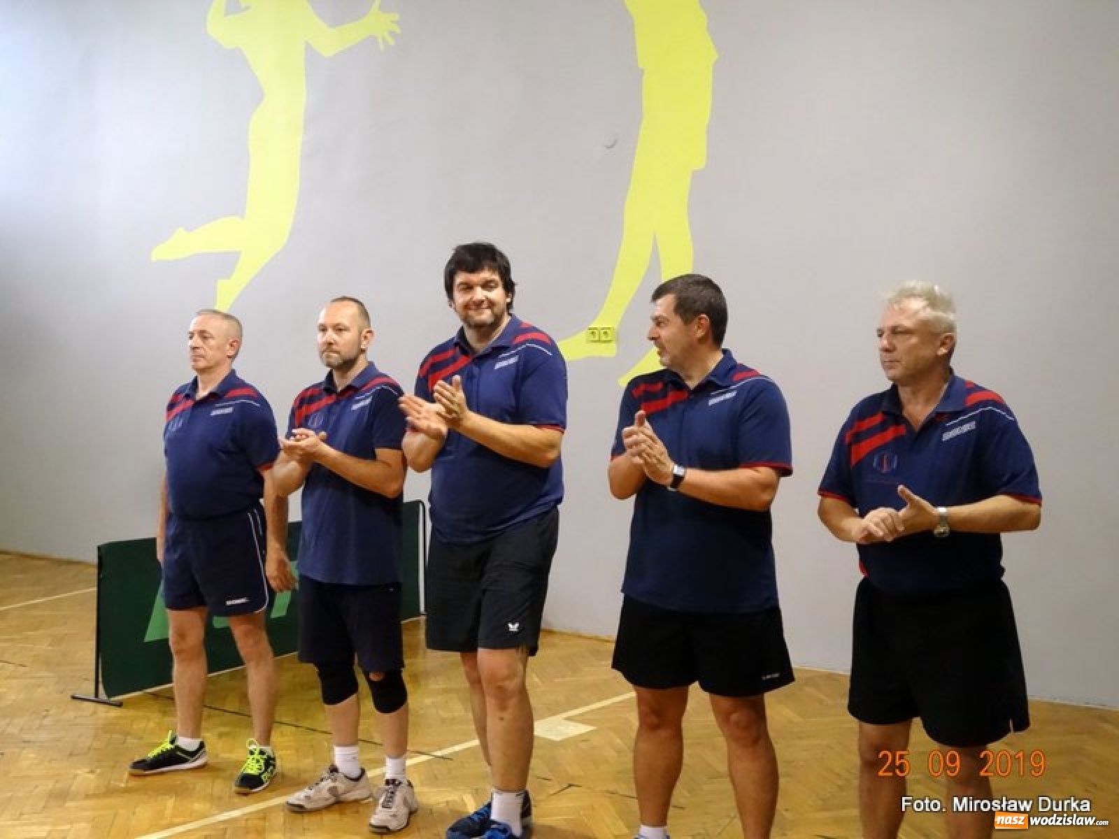 Zdjęcie w galerii na portalu naszwodzislaw.com: Tenis stołowy. Kuźniański Tajfun niestraszny Relaksowi [FOTO] wiadomości z regionu