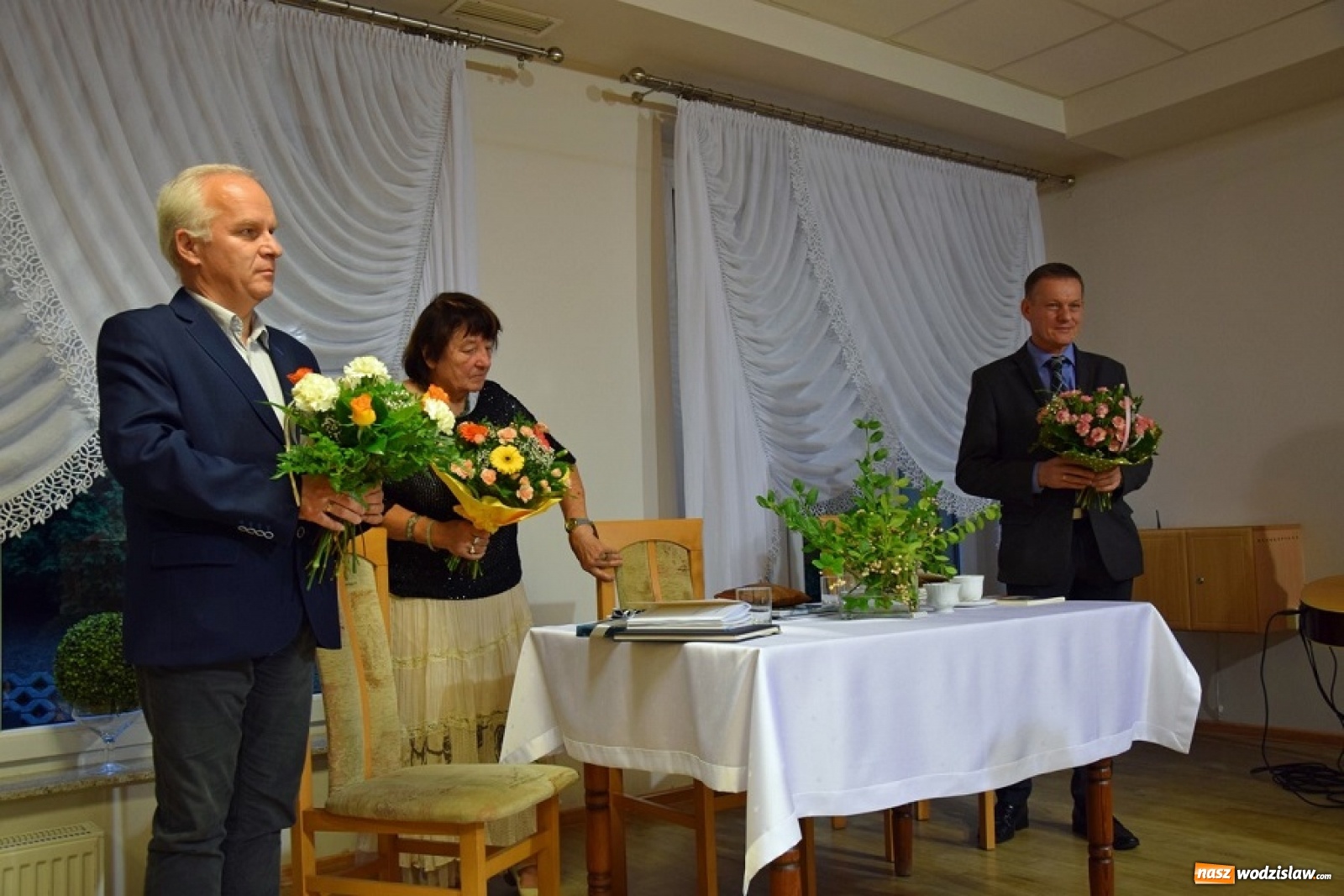 Zdjęcie w galerii na portalu naszwodzislaw.com: Poezja inspirowana obrazem. II Wieczór Poetycki w Połomi wiadomości z regionu