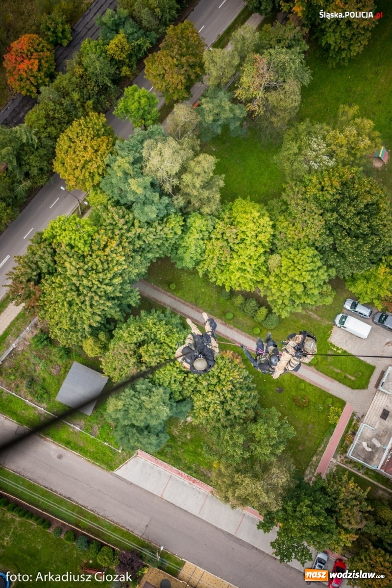 Zdjęcie w galerii na portalu naszwodzislaw.com: Black Hawk na ćwiczeniach śląskich antyterrorystów [FOTO I WIDEO]  wiadomości z regionu