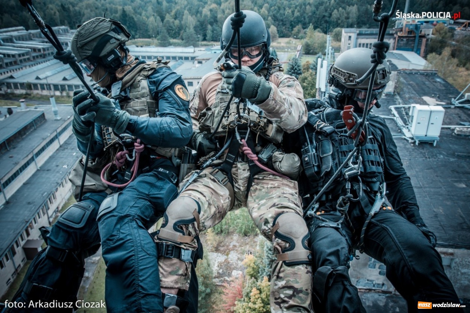 Zdjęcie w galerii na portalu naszwodzislaw.com: Black Hawk na ćwiczeniach śląskich antyterrorystów [FOTO I WIDEO]  wiadomości z regionu
