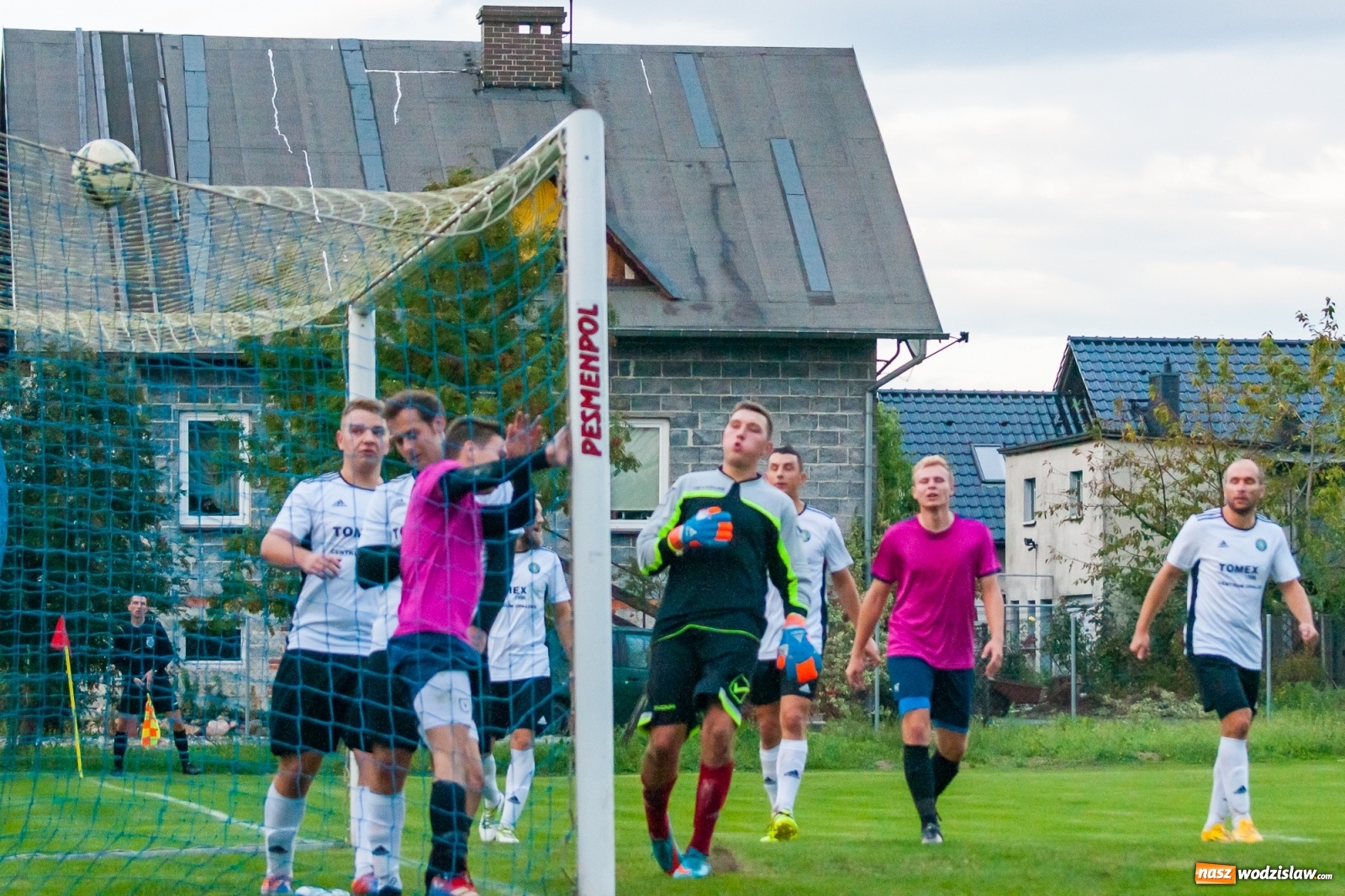 Zdjęcie w galerii na portalu naszwodzislaw.com: Marklowice górą. Krzyżanowice zdetronizowane [FOTO i WIDEO] wiadomości z regionu