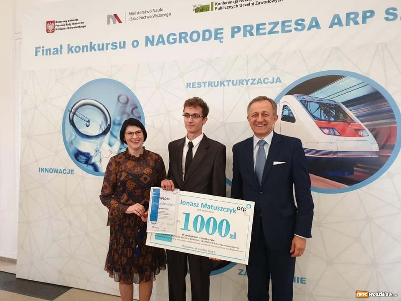 Zdjęcie w galerii na portalu naszwodzislaw.com: Absolwent architektury w raciborskiej PWSZ z cennym wyróżnieniem wiadomości z regionu