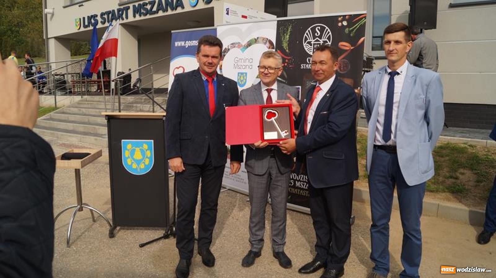 Zdjęcie w galerii na portalu naszwodzislaw.com: Sportowe Pożegnanie Lata połączone z otwarciem szatni w Mszanie [FOTO] wiadomości z regionu