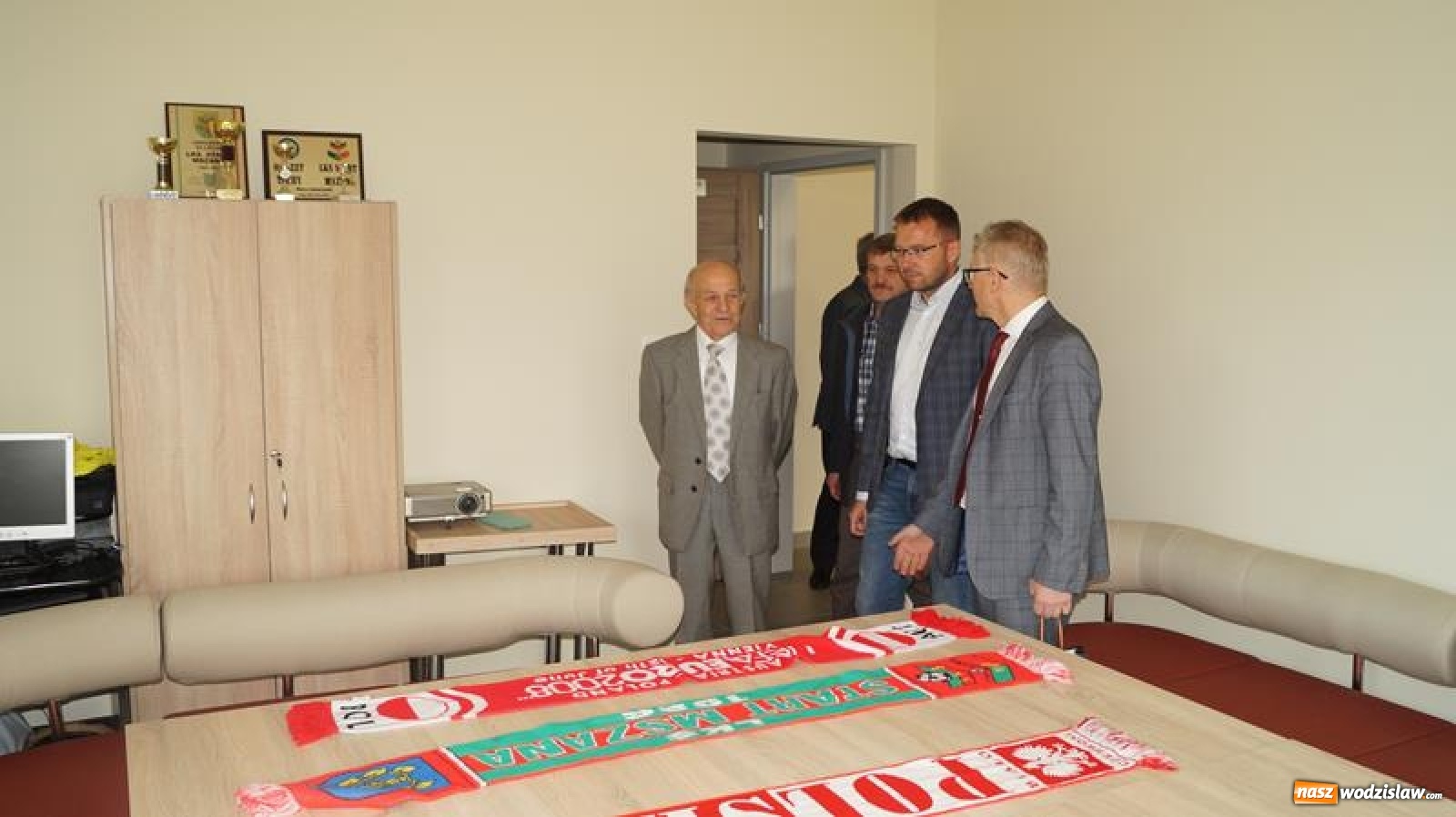 Zdjęcie w galerii na portalu naszwodzislaw.com: Sportowe Pożegnanie Lata połączone z otwarciem szatni w Mszanie [FOTO] wiadomości z regionu