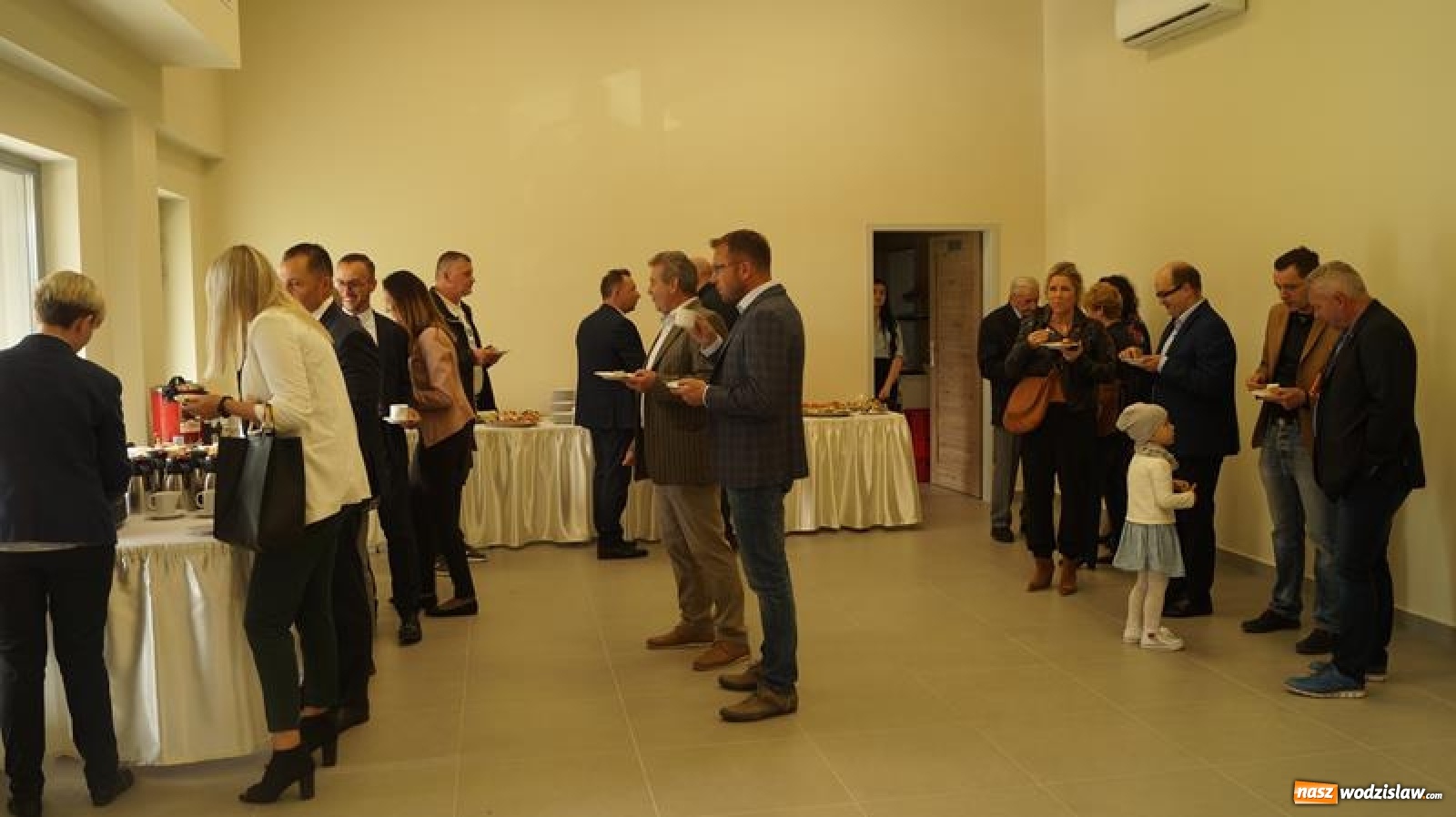 Zdjęcie w galerii na portalu naszwodzislaw.com: Sportowe Pożegnanie Lata połączone z otwarciem szatni w Mszanie [FOTO] wiadomości z regionu