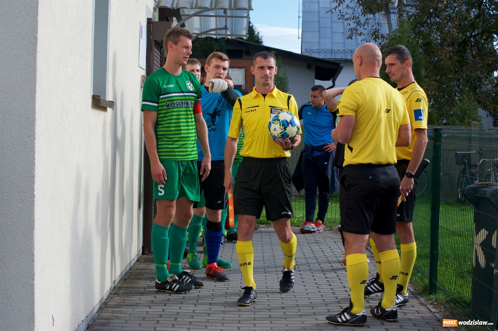 Zdjęcie w galerii na portalu naszwodzislaw.com: Płomień z Połomi zgasł w Tworkowie [FOTO] wiadomości z regionu