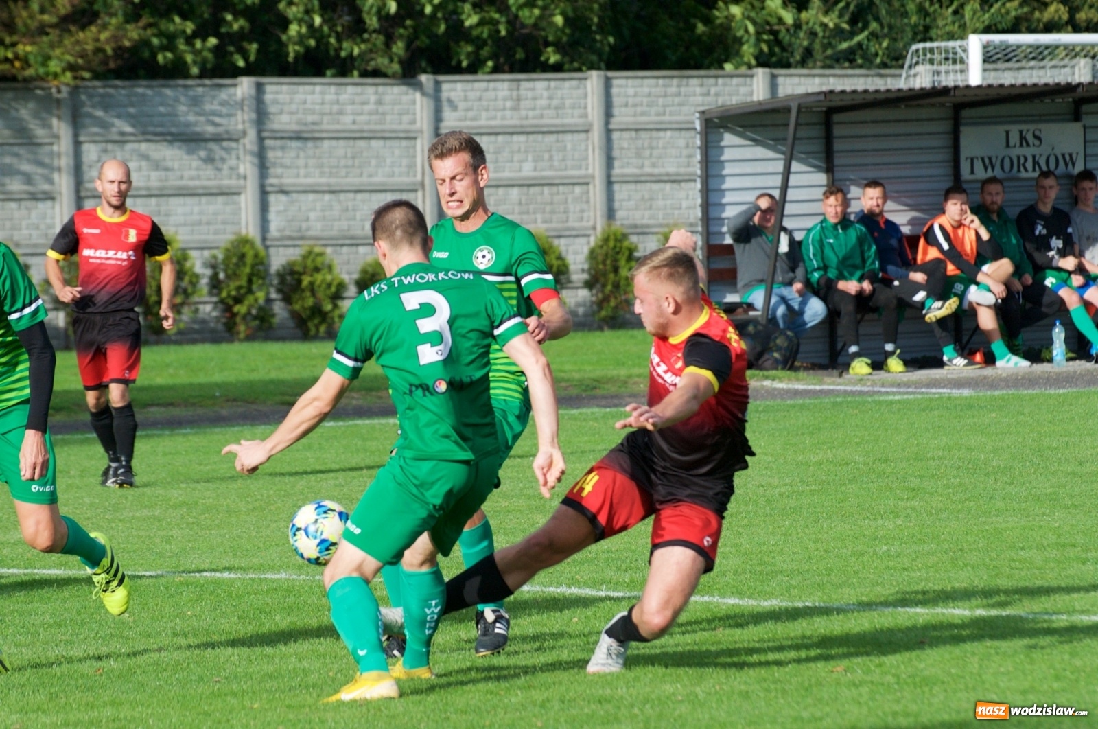 Zdjęcie w galerii na portalu naszwodzislaw.com: Płomień z Połomi zgasł w Tworkowie [FOTO] wiadomości z regionu