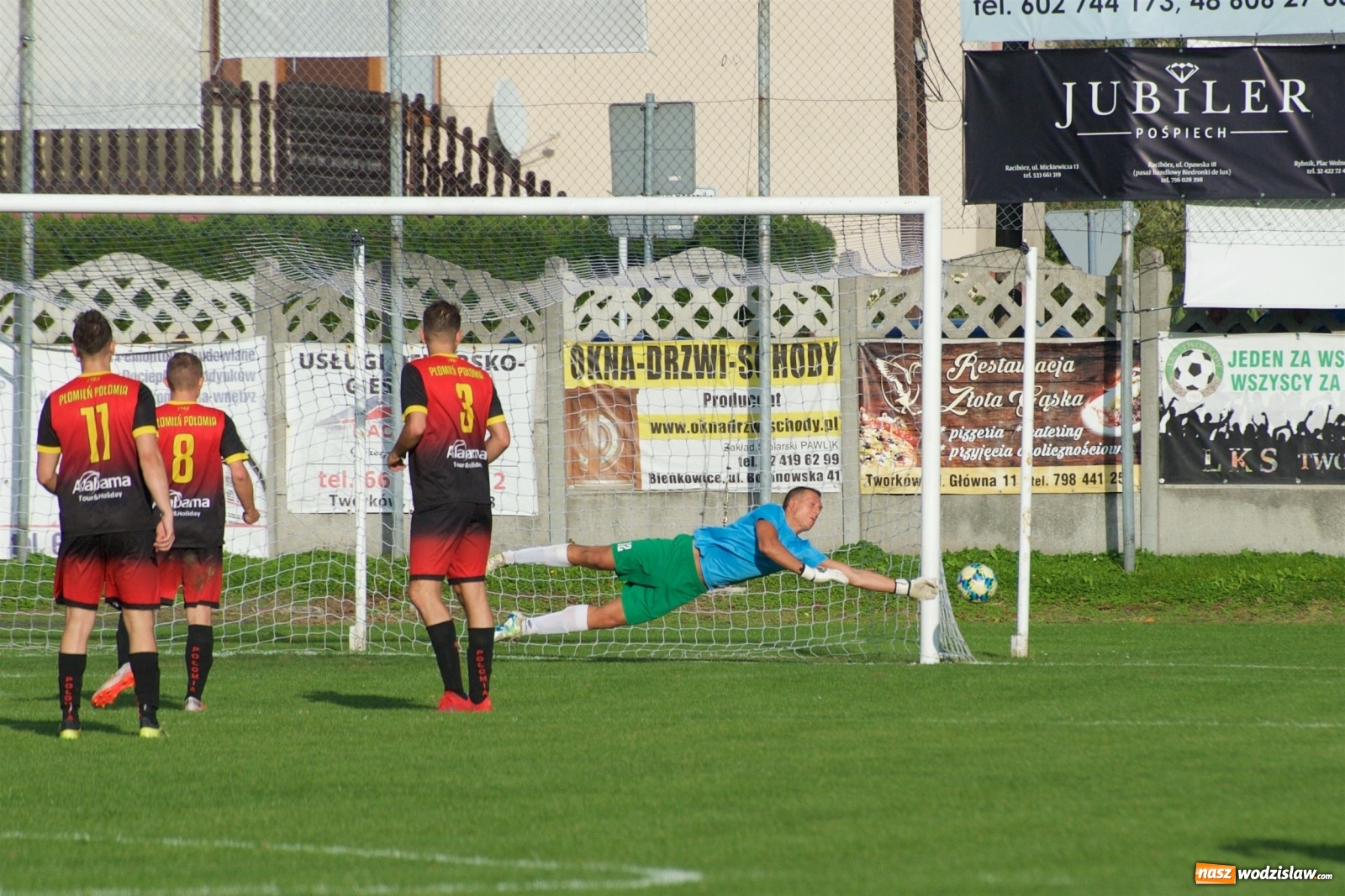 Zdjęcie w galerii na portalu naszwodzislaw.com: Płomień z Połomi zgasł w Tworkowie [FOTO] wiadomości z regionu