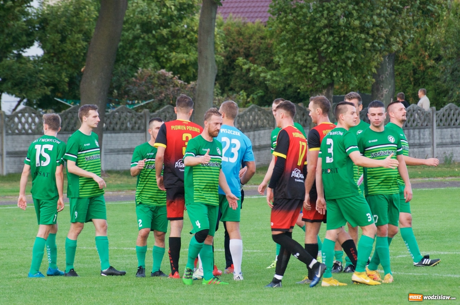 Zdjęcie w galerii na portalu naszwodzislaw.com: Płomień z Połomi zgasł w Tworkowie [FOTO] wiadomości z regionu