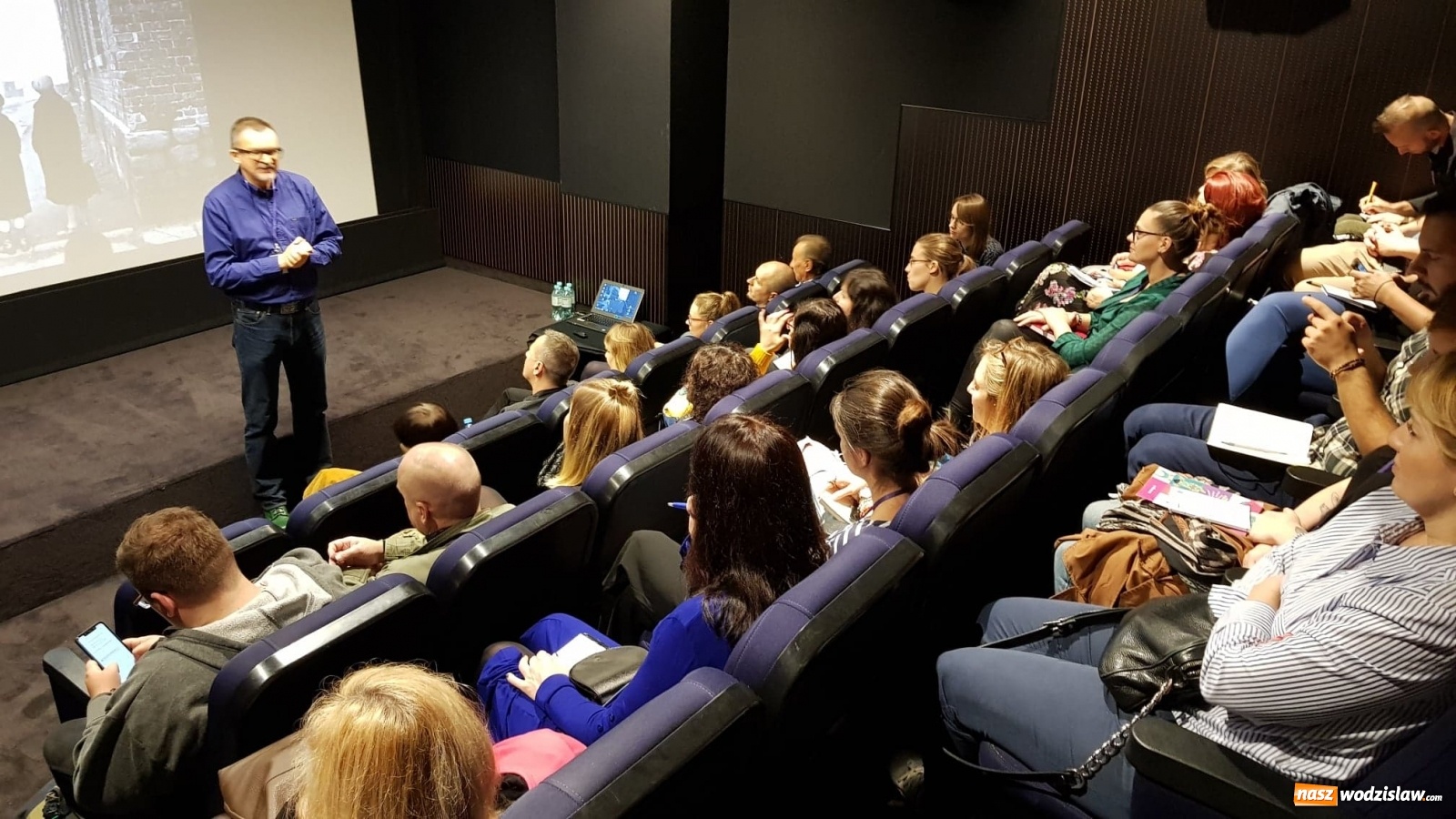 Zdjęcie w galerii na portalu naszwodzislaw.com: WCK na warszawskiej konferencji wiadomości z regionu