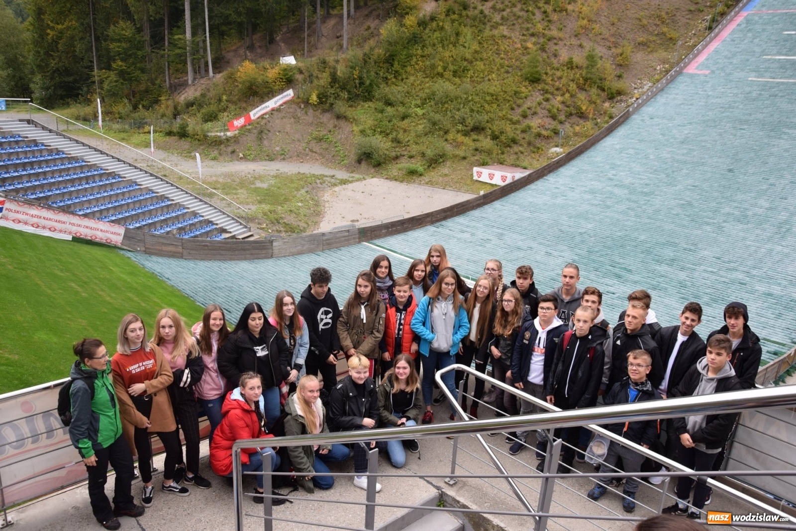 Zdjęcie w galerii na portalu naszwodzislaw.com: O skalniakach na skoczni Małysza, dronie na drzewie i innych przygodach wiadomości z regionu