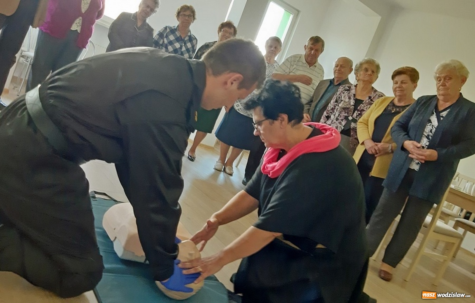 Zdjęcie w galerii na portalu naszwodzislaw.com: Mszańscy seniorzy poznali tajniki pierwszej pomocy wiadomości z regionu