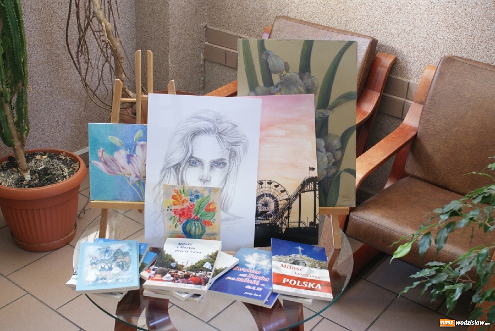 Zdjęcie w galerii na portalu naszwodzislaw.com: Wystawa obrazów na rzecz poparzonego Mikołajka z Połomi wiadomości z regionu