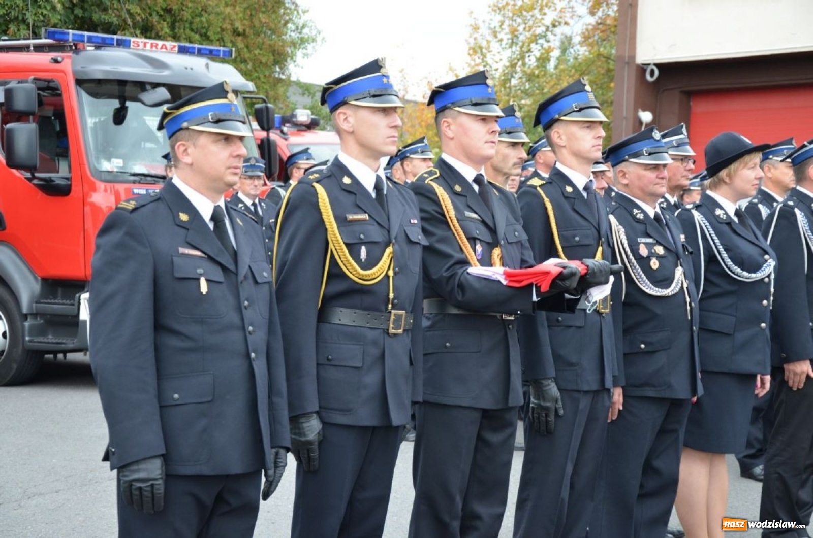 Zdjęcie w galerii na portalu naszwodzislaw.com: Ochotnicy z Turzy Śląskiej i Radlina z nowymi wozami bojowymi wiadomości z regionu