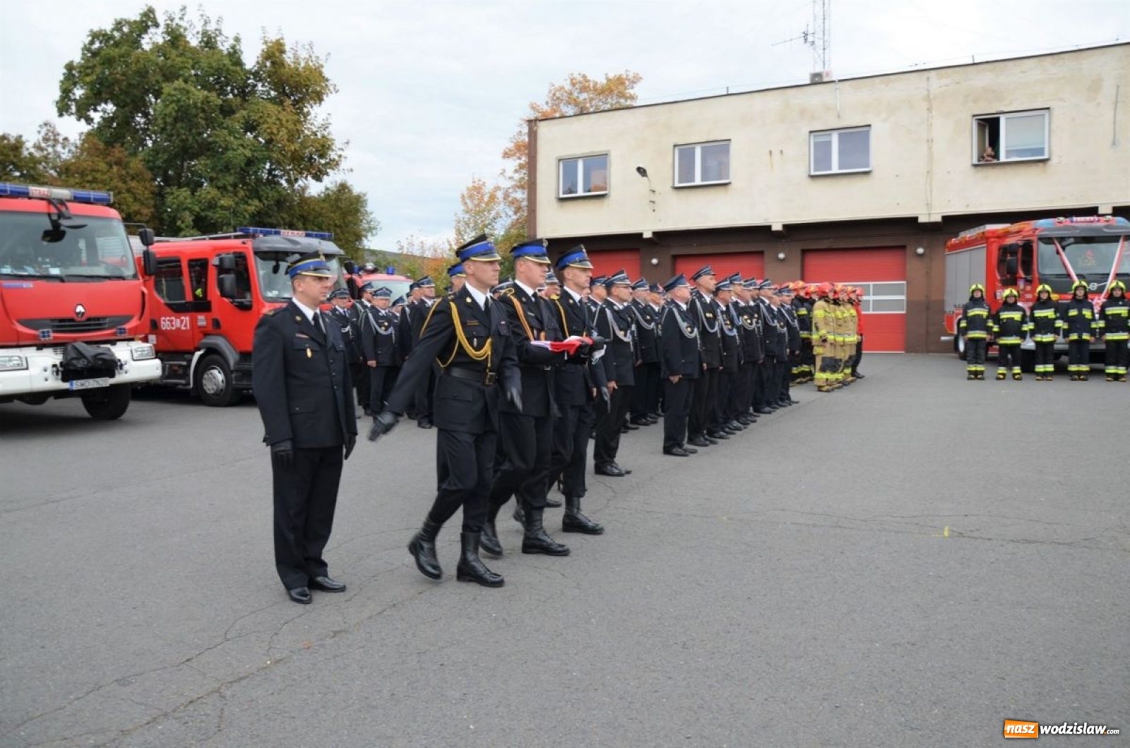 Zdjęcie w galerii na portalu naszwodzislaw.com: Ochotnicy z Turzy Śląskiej i Radlina z nowymi wozami bojowymi wiadomości z regionu