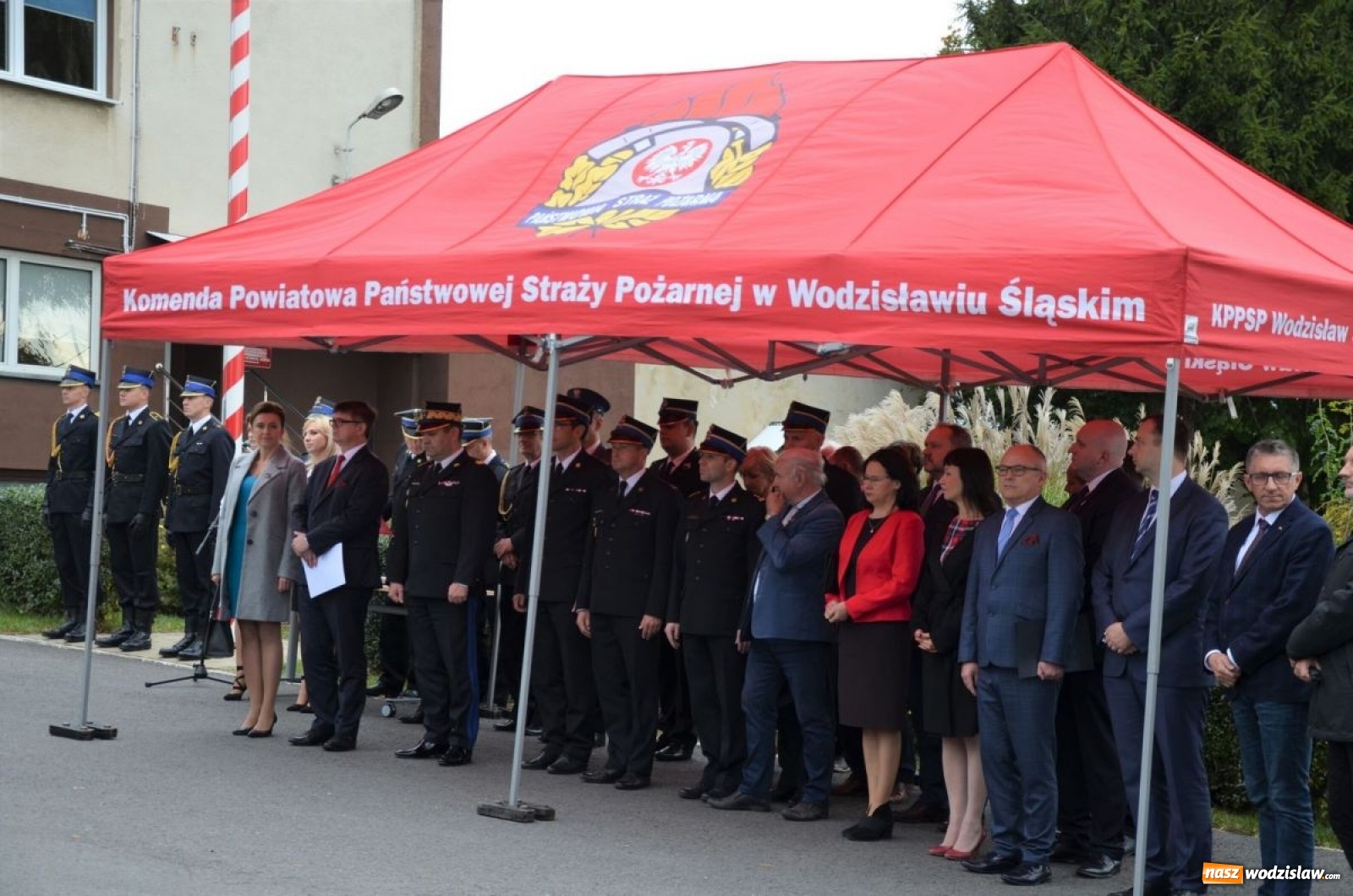 Zdjęcie w galerii na portalu naszwodzislaw.com: Ochotnicy z Turzy Śląskiej i Radlina z nowymi wozami bojowymi wiadomości z regionu