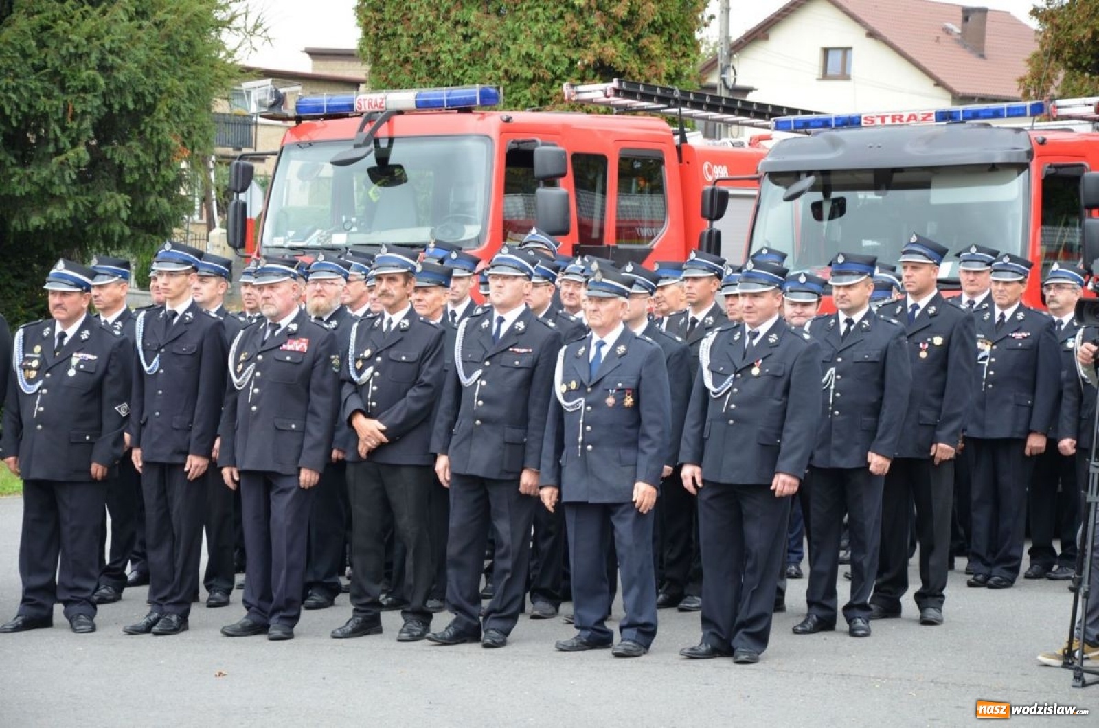 Zdjęcie w galerii na portalu naszwodzislaw.com: Ochotnicy z Turzy Śląskiej i Radlina z nowymi wozami bojowymi wiadomości z regionu